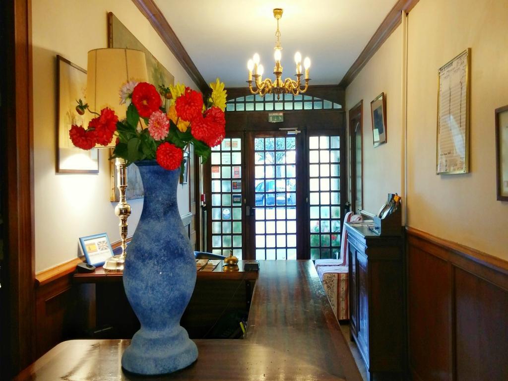 Hotel Le Postillon โป ภายนอก รูปภาพ