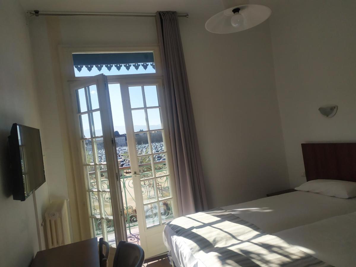 Hotel Le Postillon โป ภายนอก รูปภาพ